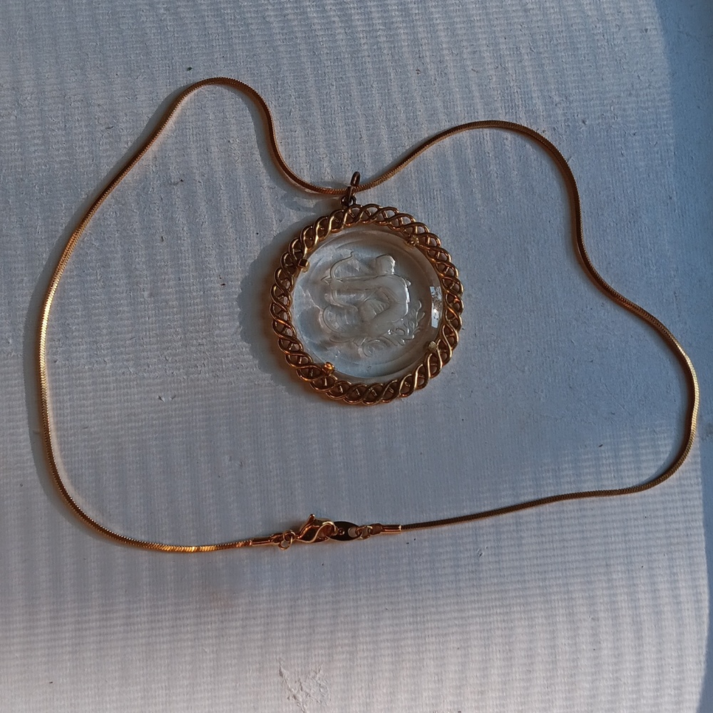 Anne Klein necklace gold-toned 17 inches long